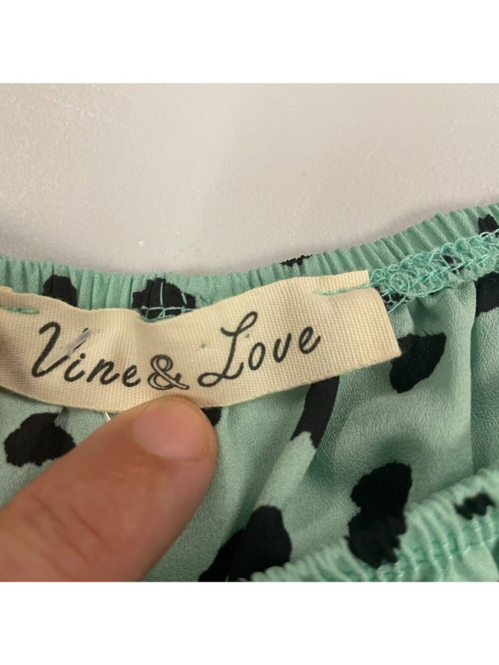 Vine & Love Womens Ruffle Sleeve Blouse Tie Hem Green/Black Size Large - Picture 8 of 9